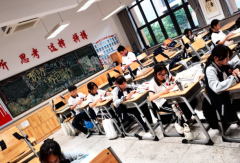 打破传统讲堂壁垒让师友合作成为提升教